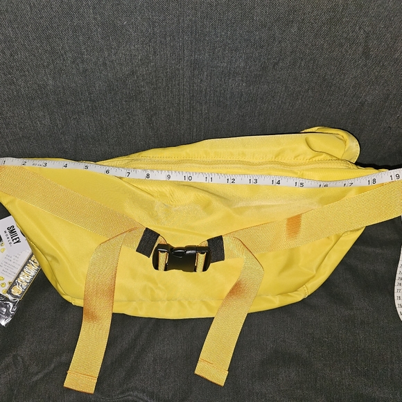 Large yellow sling bag - Picture 3 of 4